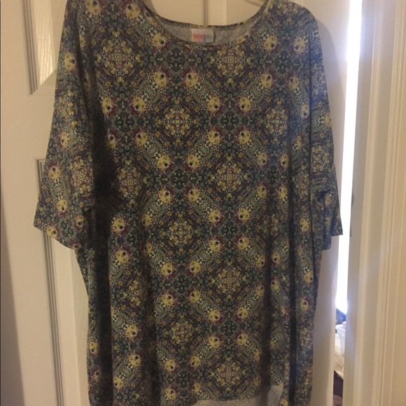 Lularoe Irma - Picture 1 of 3